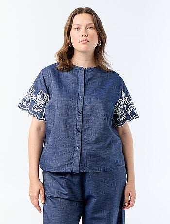 Camicia con maniche ricamate