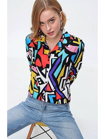 Camicia con motivi grafici