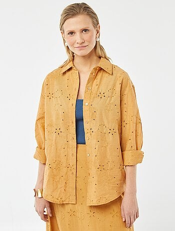Camicia con ricami a punto inglese