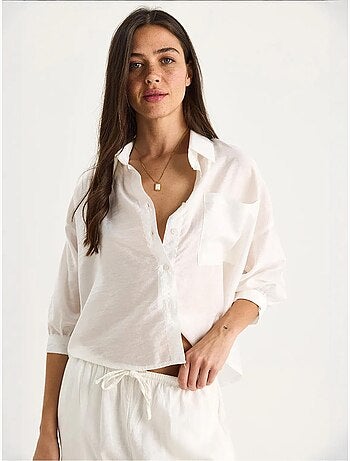 Camicia con tasca singola e mezza manica lucci