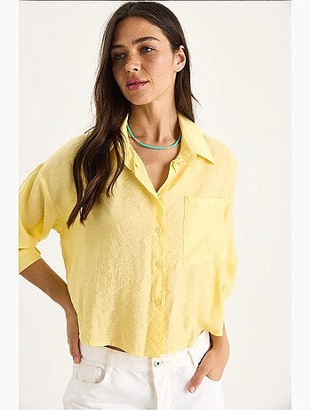 Camicia con tasca singola e mezza manica lucci