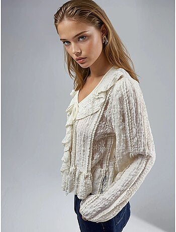 Camicia con volant in pizzo, scollo a v e laccetti busem