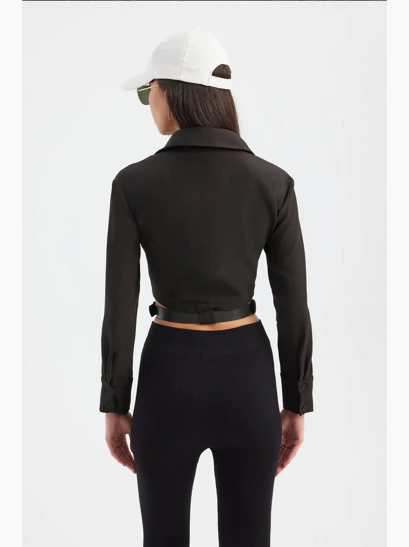 Camicia corta con collo alto e tasche con dettaglio cintura hiccup Nero - Kiabi