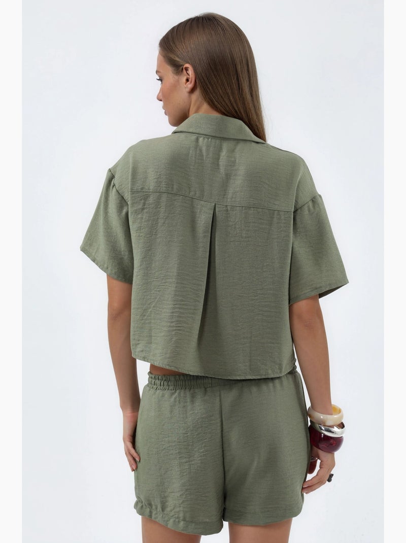 Camicia corta testurizzata con chiusura con bottoni busem Cachi - Kiabi