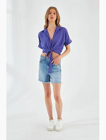 Camicia crop slim fit con scollo a v e chiusura con laccetto mixray