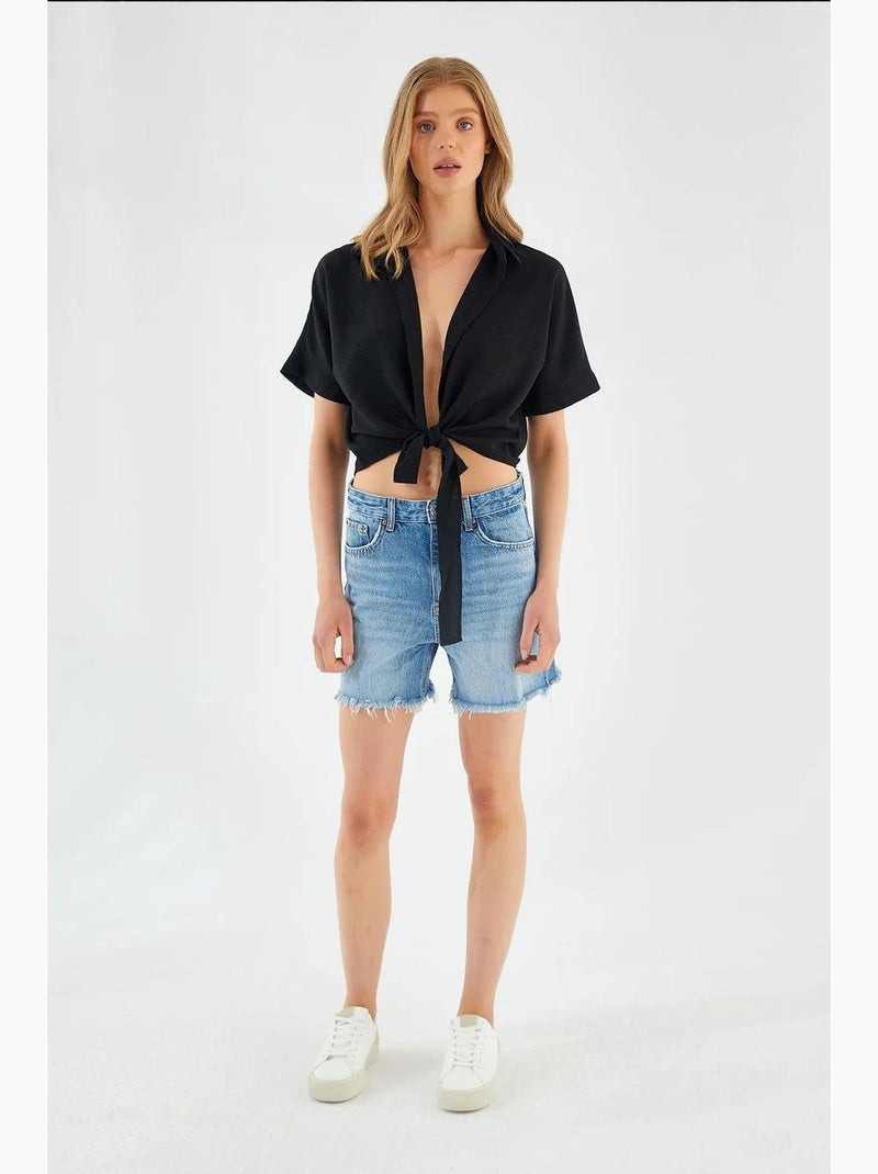 Camicia crop slim fit con scollo a v e chiusura con laccetto mixray Nero - Kiabi