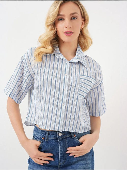 Camicia cropped a righe con tasca bdart - Kiabi Camicia cropped a righe con tasca bdart - Kiabi