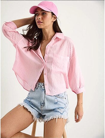 Camicia cropped a righe testurizzate con chiusura a bottoni e taschino lucci