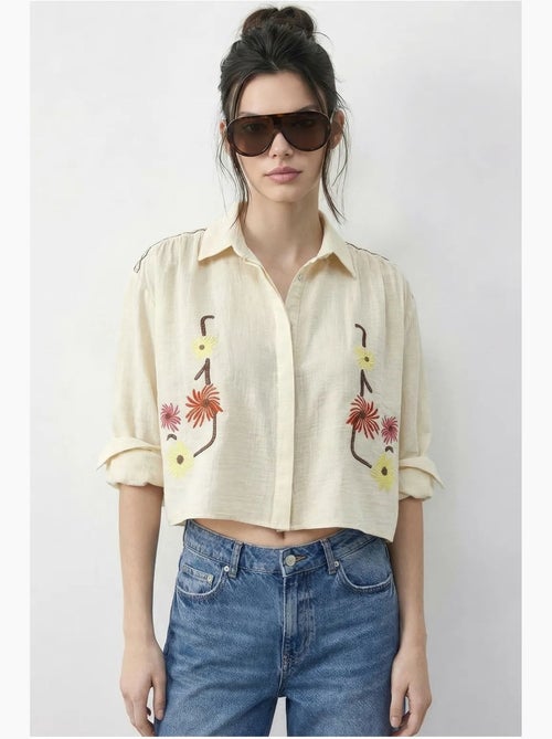 Camicia cropped ricamata con chiusura a bottoni lucci - Kiabi Camicia cropped ricamata con chiusura a bottoni lucci - Kiabi