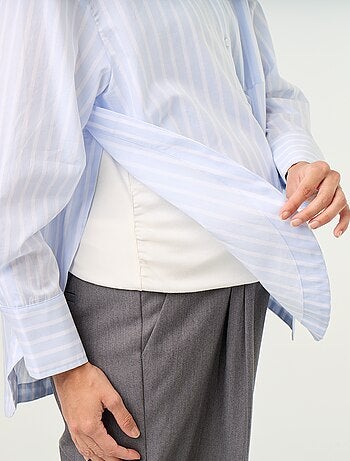 Camicia da allattamento con spacco laterale