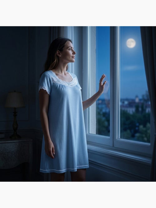 Camicia da notte donna pizzo ultra leggera OZABI - Kiabi Camicia da notte donna pizzo ultra leggera OZABI - Kiabi