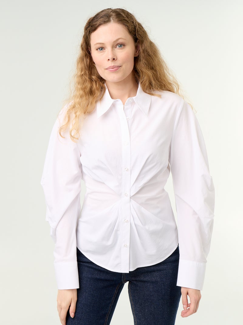Camicia dal taglio fantasia e aderente sul davanti Bianco - Kiabi