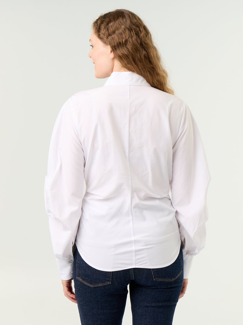 Camicia dal taglio fantasia e aderente sul davanti Bianco - Kiabi
