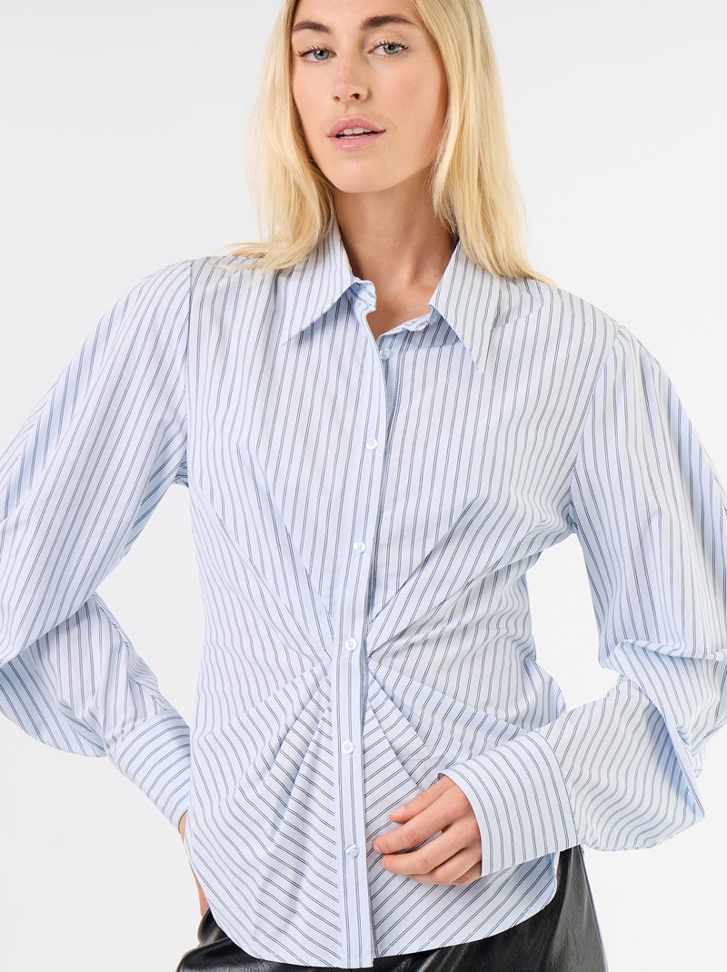 Camicia dal taglio fantasia e aderente sul davanti Blu - Kiabi