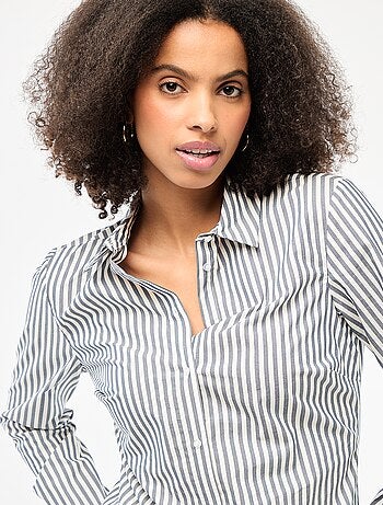 Camicia slim fit con colletto all'italiana