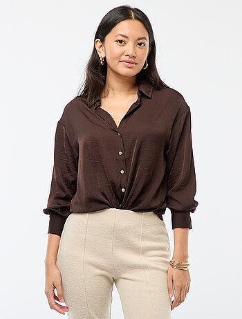 Camicia fluida satinata con bottoni dorati