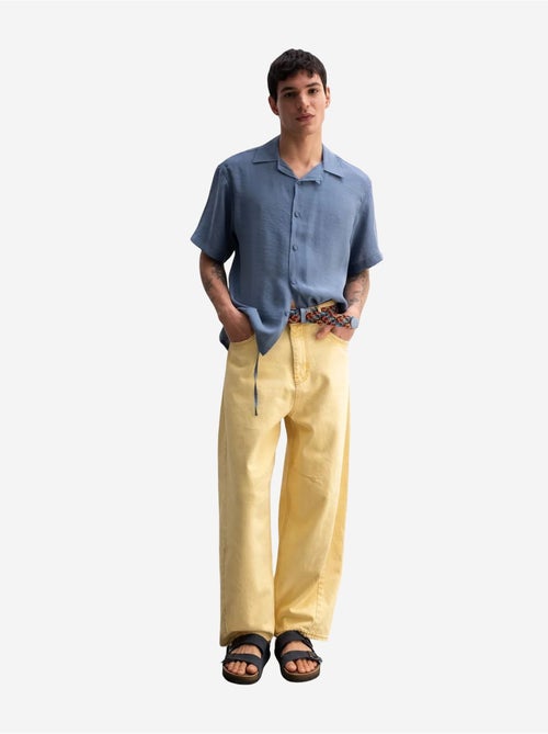 Camicia in crêpe con dettaglio a nodo vestibilità rilassata da uomo giesto - Kiabi Camicia in crêpe con dettaglio a nodo vestibilità rilassata da uomo giesto - Kiabi