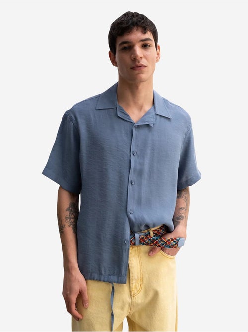 Camicia in crêpe con dettaglio a nodo vestibilità rilassata da uomo giesto - Kiabi Camicia in crêpe con dettaglio a nodo vestibilità rilassata da uomo giesto - Kiabi