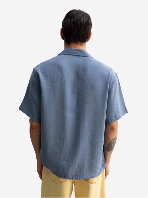 Camicia in crêpe con dettaglio a nodo vestibilità rilassata da uomo giesto - Kiabi Camicia in crêpe con dettaglio a nodo vestibilità rilassata da uomo giesto - Kiabi