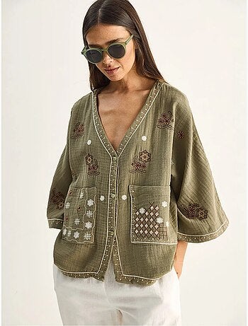 Camicia in crepe di cotone ricamato con scollo a v lucci