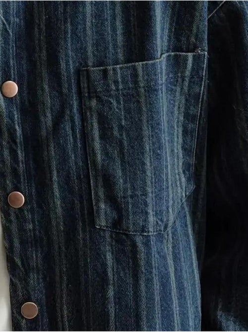Camicia in denim a righe con bottoni e tasca giesto - Kiabi Camicia in denim a righe con bottoni e tasca giesto - Kiabi