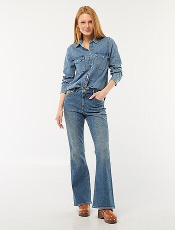 Camicia in denim con 2 tasche applicate con patta sul petto