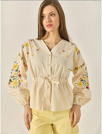 Camicia in lino con scollo a v, polsini elastici e cintura ricamata lucci