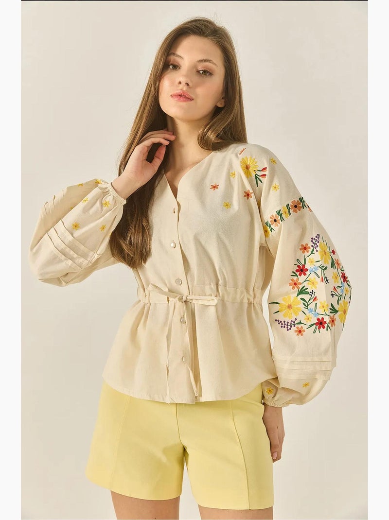 Camicia in lino con scollo a v, polsini elastici e cintura ricamata lucci Beige argilla - Kiabi