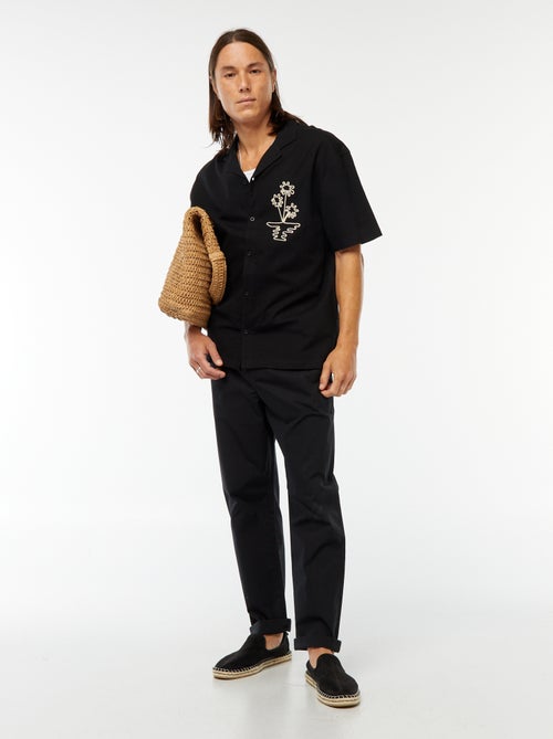 Camicia in misto lino con maniche corte e ricami - Kiabi