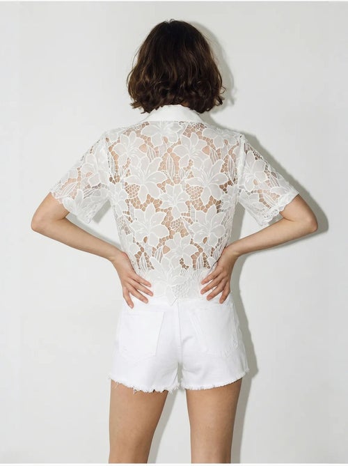 Camicia in pizzo floreale con bottoni sul davanti lucci - Kiabi Camicia in pizzo floreale con bottoni sul davanti lucci - Kiabi
