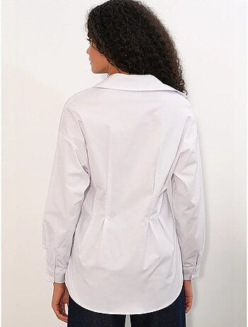 Camicia in popeline aderente con abbottonatura frontale bdart
