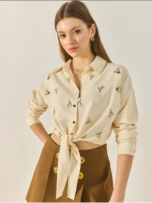Camicia in popeline ricamata con chiusura a bottoni lucci - Kiabi