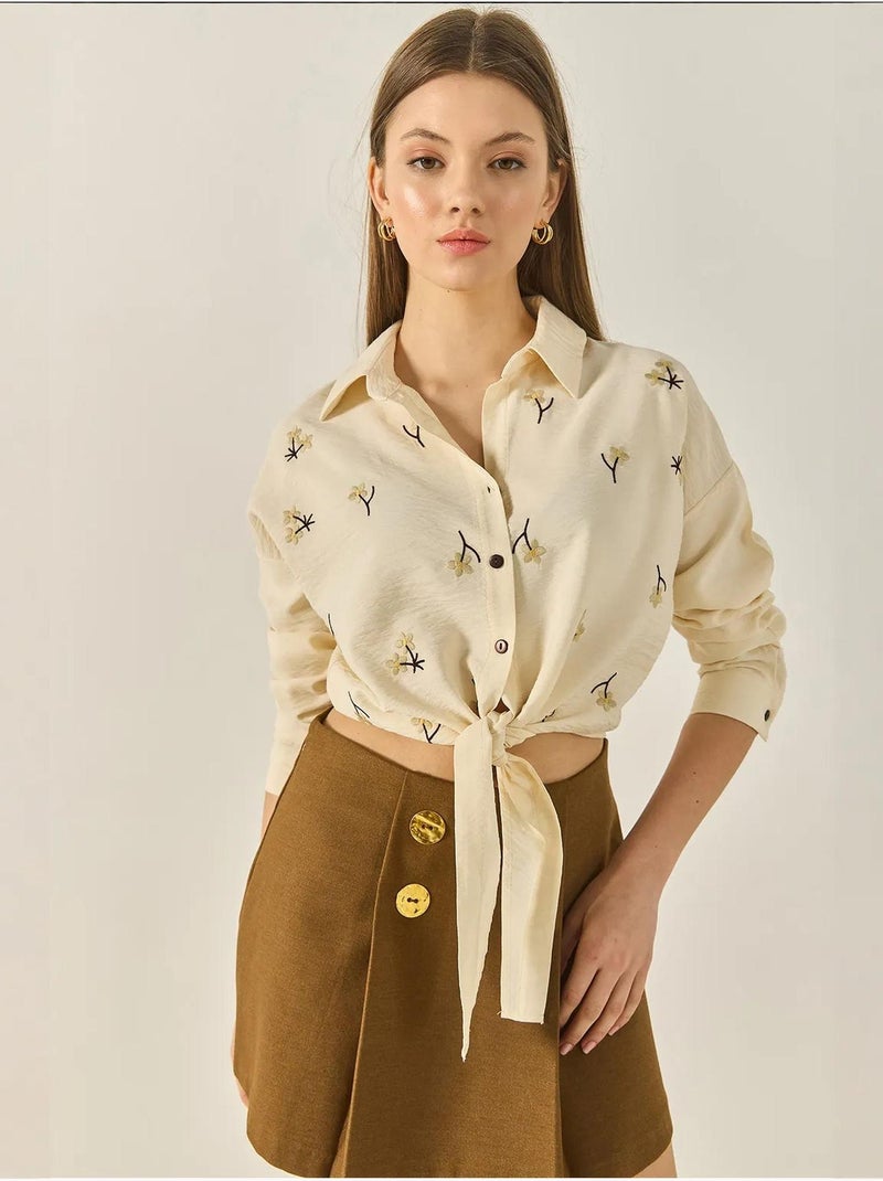Camicia in popeline ricamata con chiusura a bottoni lucci Crema - Kiabi