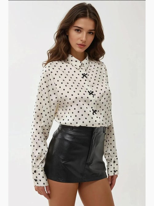 Camicia in raso a pois con bottoni hiccup - Kiabi Camicia in raso a pois con bottoni hiccup - Kiabi