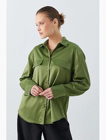 Camicia in raso abbottonata con dettaglio tasca mixray