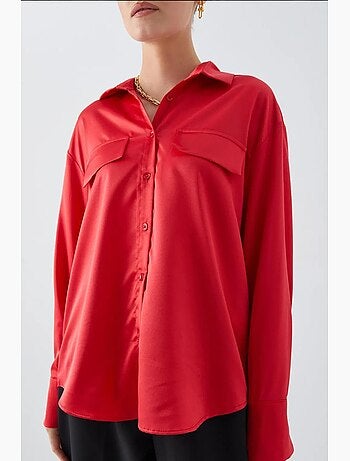 Camicia in raso abbottonata con dettaglio tasca mixray