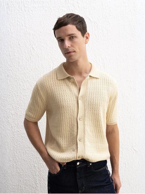 Camicia jacquard testurizzata con abbottonatura giesto - Kiabi Camicia jacquard testurizzata con abbottonatura giesto - Kiabi