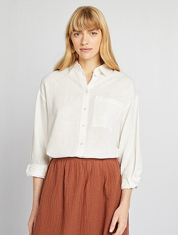 Camicia lunga con tasca sul petto con 20% di lino