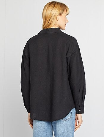 Camicia lunga con tasca sul petto con 20% di lino