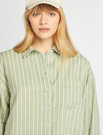 Camicia lunga con tasca sul petto con 20% di lino