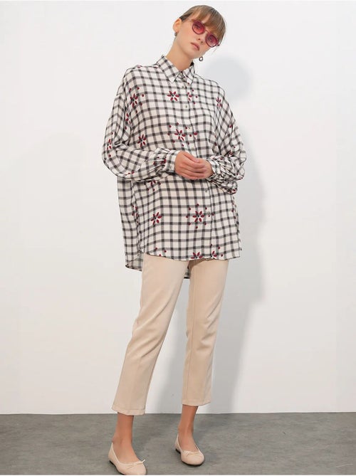 Camicia lunga oversize in crêpe a quadri bdart - Kiabi Camicia lunga oversize in crêpe a quadri bdart - Kiabi