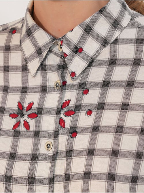 Camicia lunga oversize in crêpe a quadri bdart - Kiabi Camicia lunga oversize in crêpe a quadri bdart - Kiabi