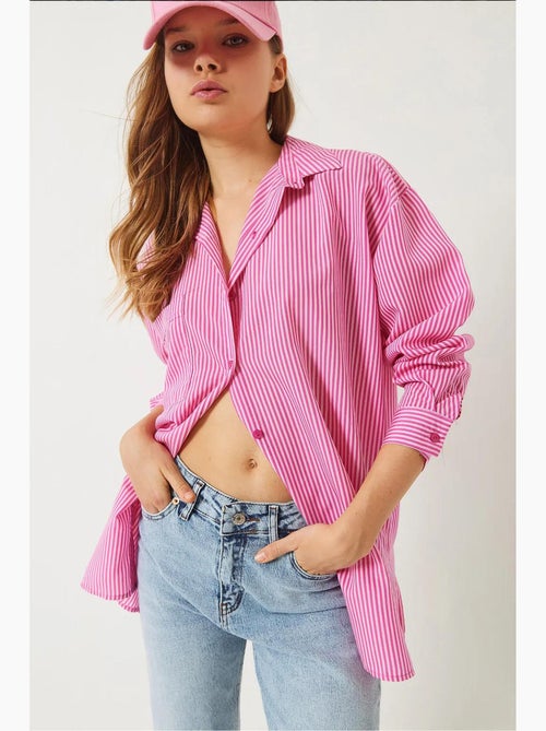 Camicia overshirt a righe con bottoni e spacco lucci - Kiabi Camicia overshirt a righe con bottoni e spacco lucci - Kiabi