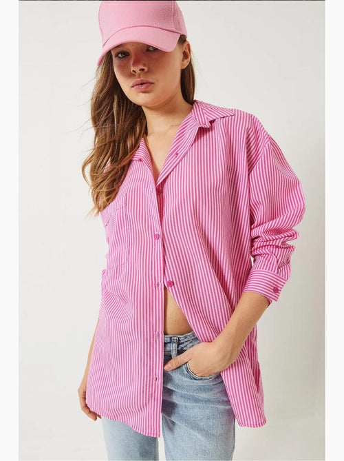 Camicia overshirt a righe con bottoni e spacco lucci - Kiabi Camicia overshirt a righe con bottoni e spacco lucci - Kiabi