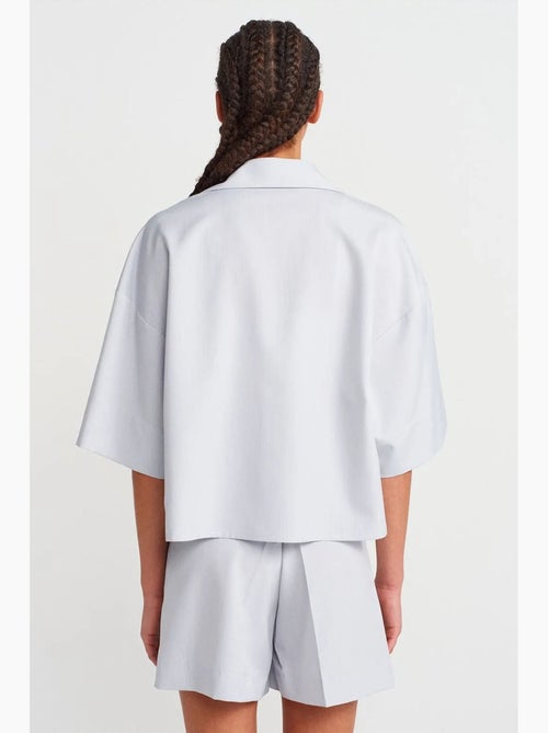 Camicia overshirt in crepe cropped oversize dilvin - Kiabi Camicia overshirt in crepe cropped oversize dilvin - Kiabi