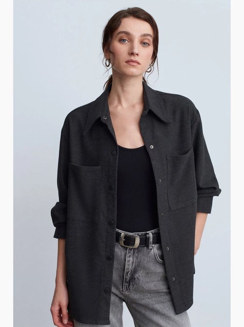 Camicia overshirt in maglia oversize a maniche lunghe dilvin - Kiabi Camicia overshirt in maglia oversize a maniche lunghe dilvin - Kiabi