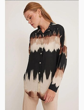 Camicia oversize a maniche lunghe con tessitura astratta e chiusura con bottoni bdart