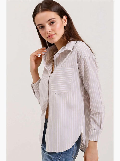 Camicia oversize a righe con tasca bdart - Kiabi Camicia oversize a righe con tasca bdart - Kiabi