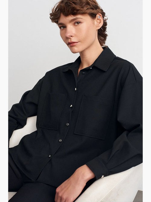 Camicia oversize in crêpe con abbottonatura frontale dilvin - Kiabi Camicia oversize in crêpe con abbottonatura frontale dilvin - Kiabi