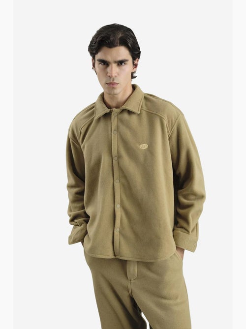 Camicia oversize in peluche con chiusura a bottoni a pressione giesto - Kiabi Camicia oversize in peluche con chiusura a bottoni a pressione giesto - Kiabi